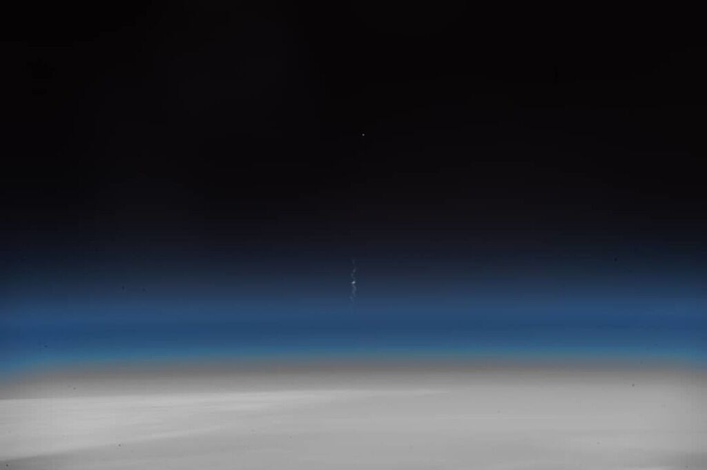 Авария ''Союз МС-10'': как это выглядело из космоса, фото