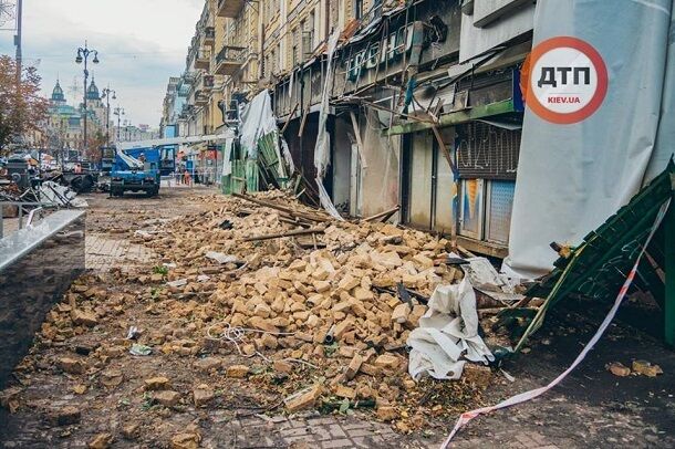 ''Труп'' знаменитого здания в центре Киева шокировал сеть: фото