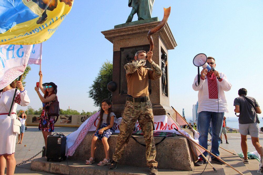 На марше ЛГБТ в Одессе не обошлось без провокаций: опубликованы фото и видео