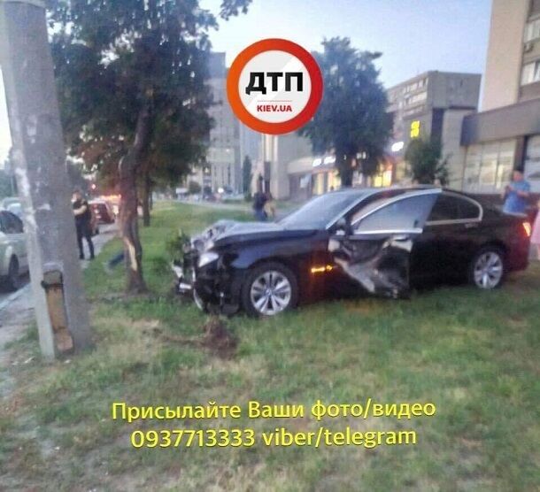 Автівки в мотлох: в мережі показали фото жахливої ​​ДТП в Києві