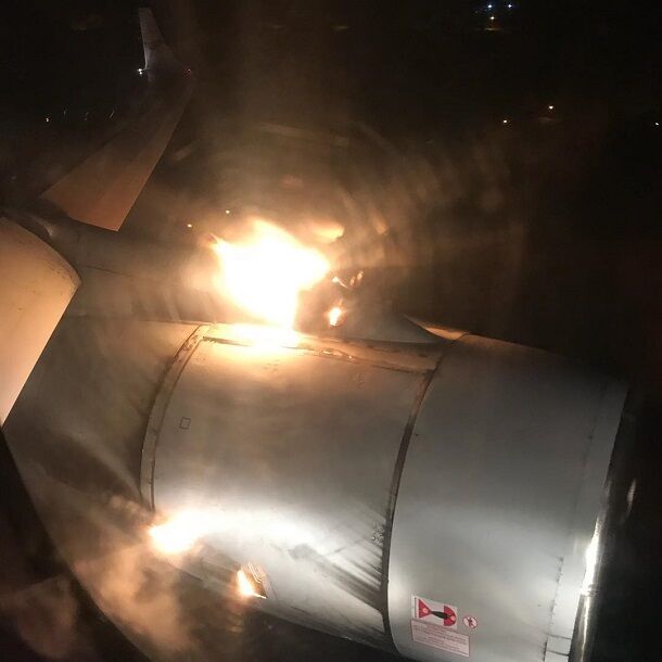 В России загорелся самолет с пассажирами: детали, фото и видео опасного ЧП