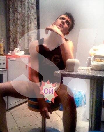 У мережу злили голі фото популярного українського співака