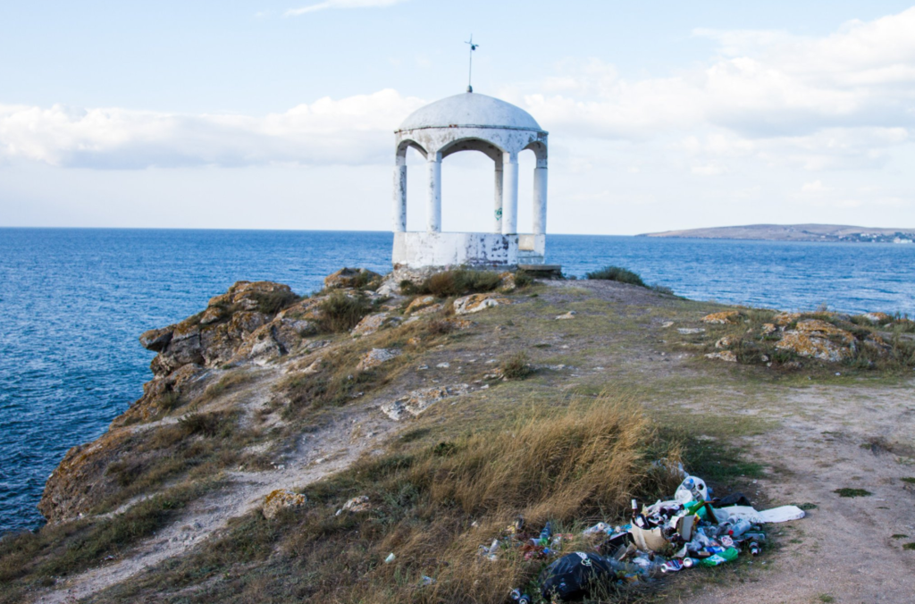 Меньше туристов, больше рая: появились фото бархатного сезона в Крыму