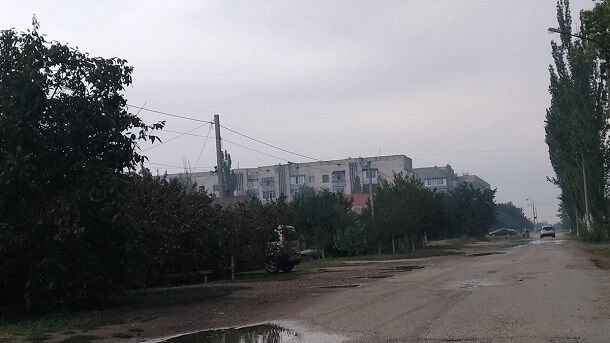 Затягнуло серпанком і смердить сіркою: з'явилися нові фото небезпечних викидів в Криму