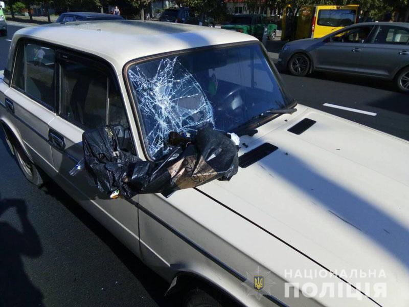 На Донбасі в ДТП загинула старенька: фото з місця аварії