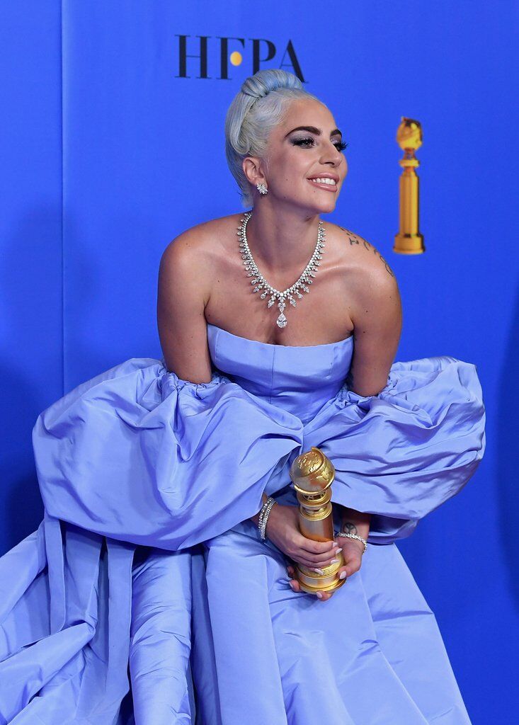 Леди Гага поразила ''Золотой Глобус'' шикарным нарядом за 5$ млн. и удостоилась награды