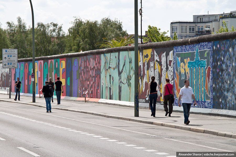Падіння Берлінської стіни: як вона виглядає зараз, фото, відео