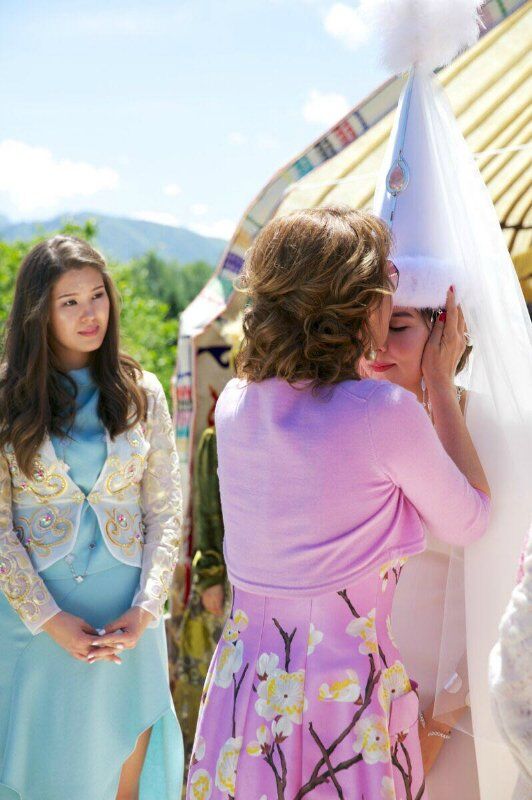 Венера Назарбаева: редкие фото, как дочь Дариги выходила замуж