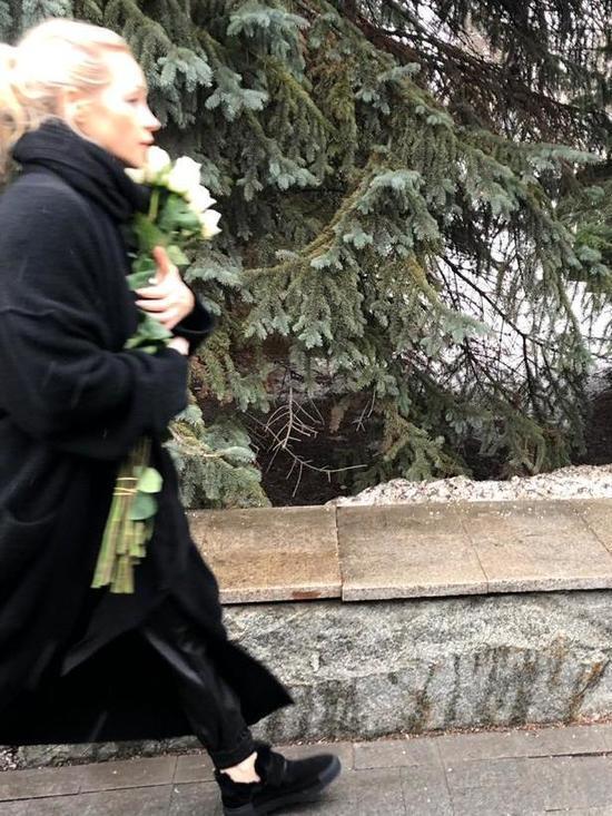 Фото похорону Юлії Началової: хто із зірок відвідав