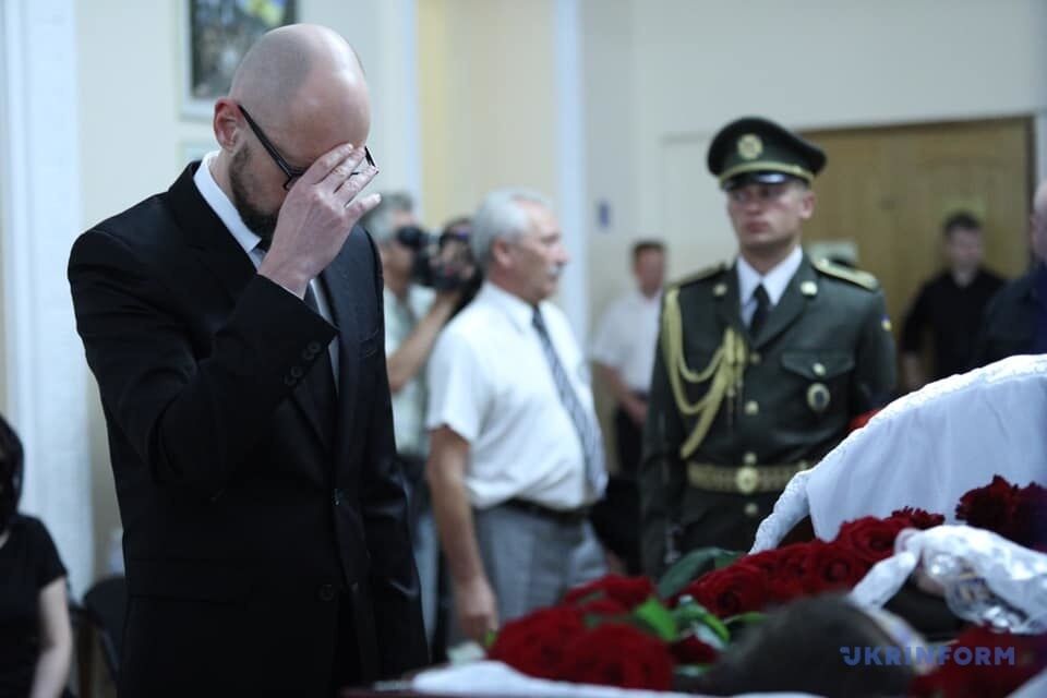Відспівували священики: фото з церемонії прощання з Дмитром Тимчуком