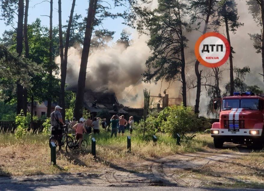 В ''Сватах'' рассказали об их сгоревшем доме под Киевом, видео
