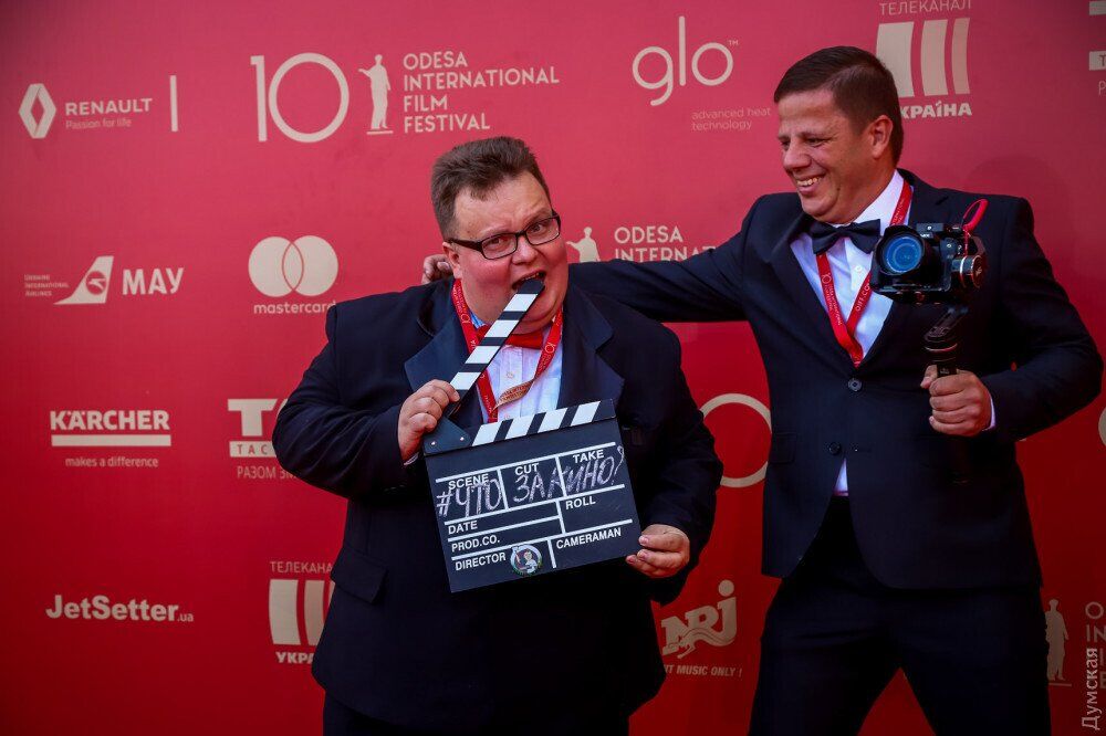 ''Як це разгледіти?!'' Фото з червоної доріжки Одеського кінофестивалю підірвали мережу