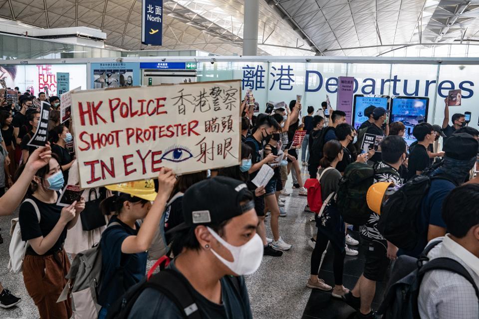 Гонконг: что происходит в Китае, шокирующие фото и видео