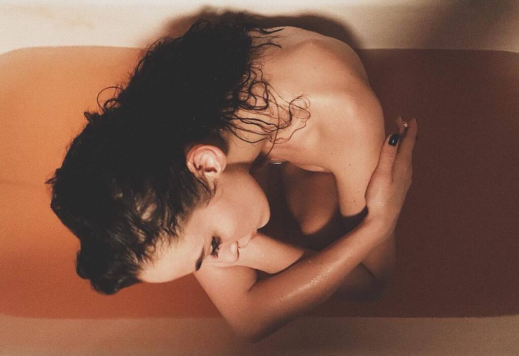 Аліна Паш: голі фото скандальної співачки
