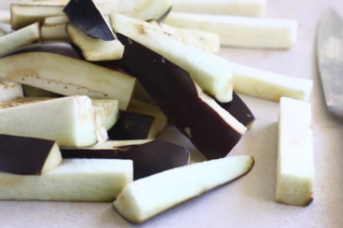 Как приготовить баклажаны вкусно: самый простой рецепт на зиму