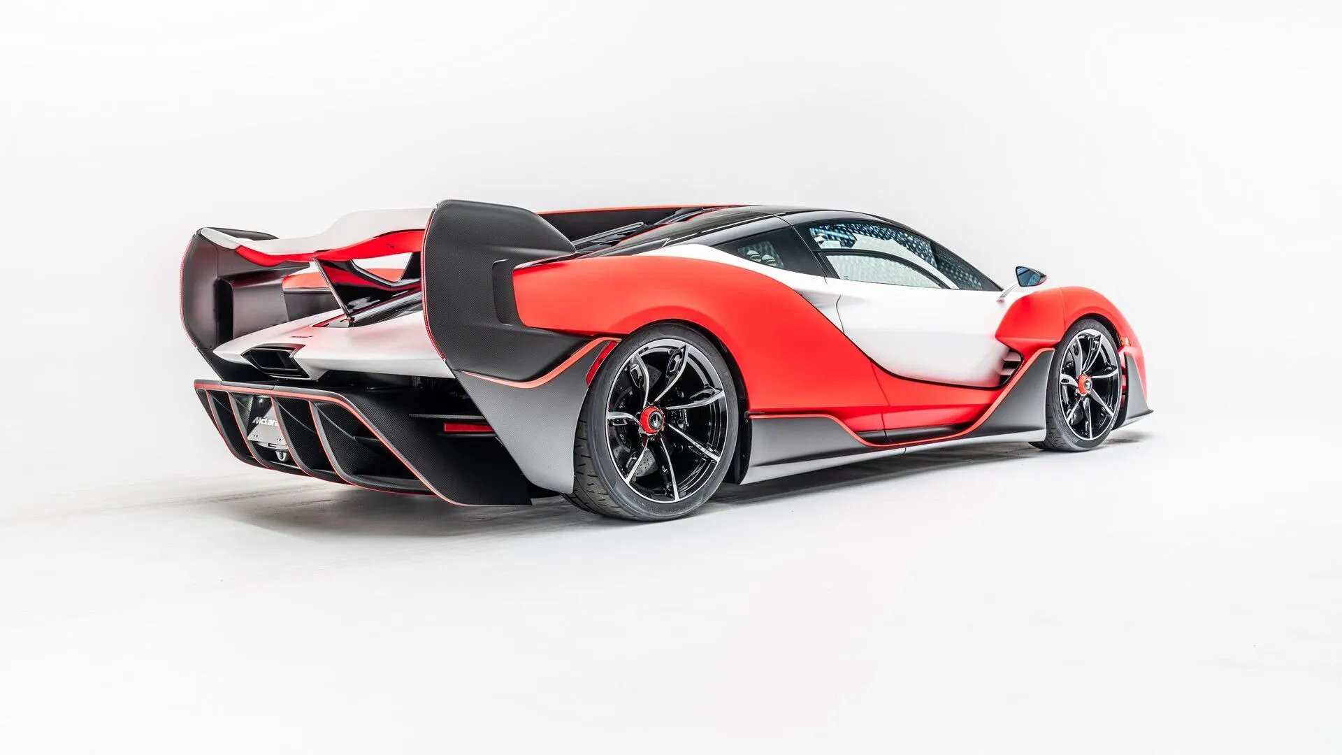 McLaren презентовал новый суперкар Sabre
