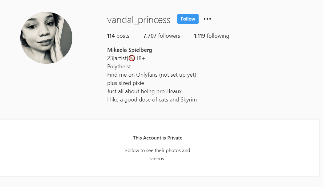 Какие фото Микаэла Спилберг скрывает в своем закрытом Instagram