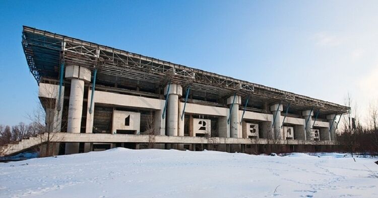 Занадто великі, щоб існувати: будівництва в Україні, що тривають десятиріччями.