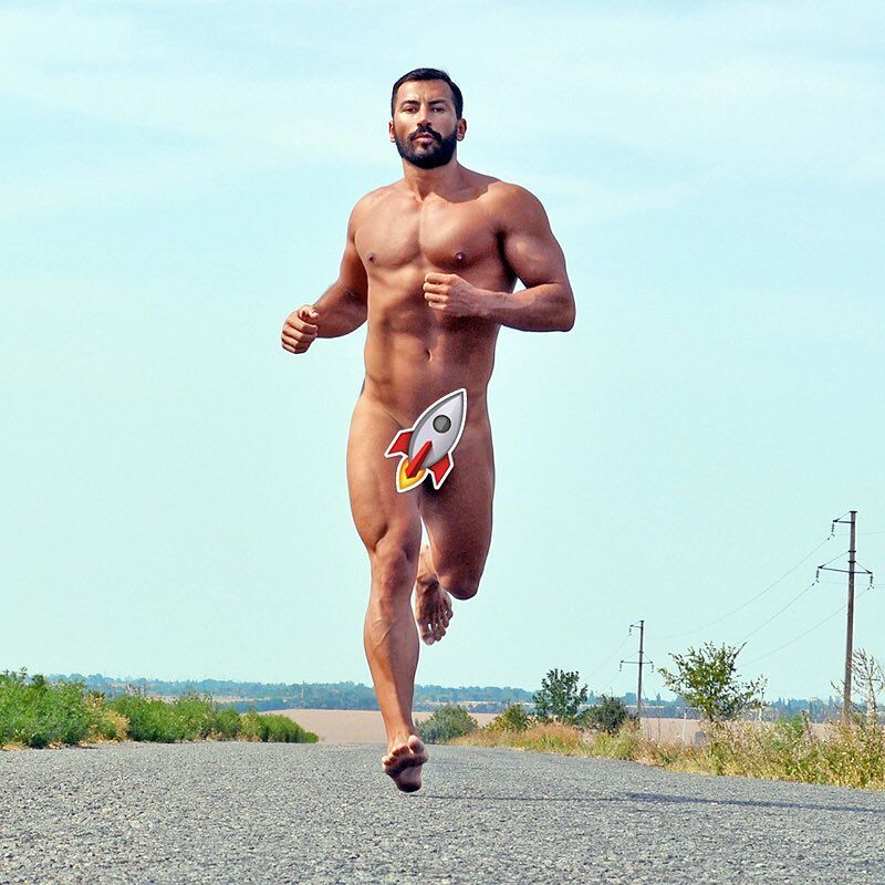 Павел Петель с макияжем, эксцентрично одетый и голый: самые пикантные фото из Инстаграм
