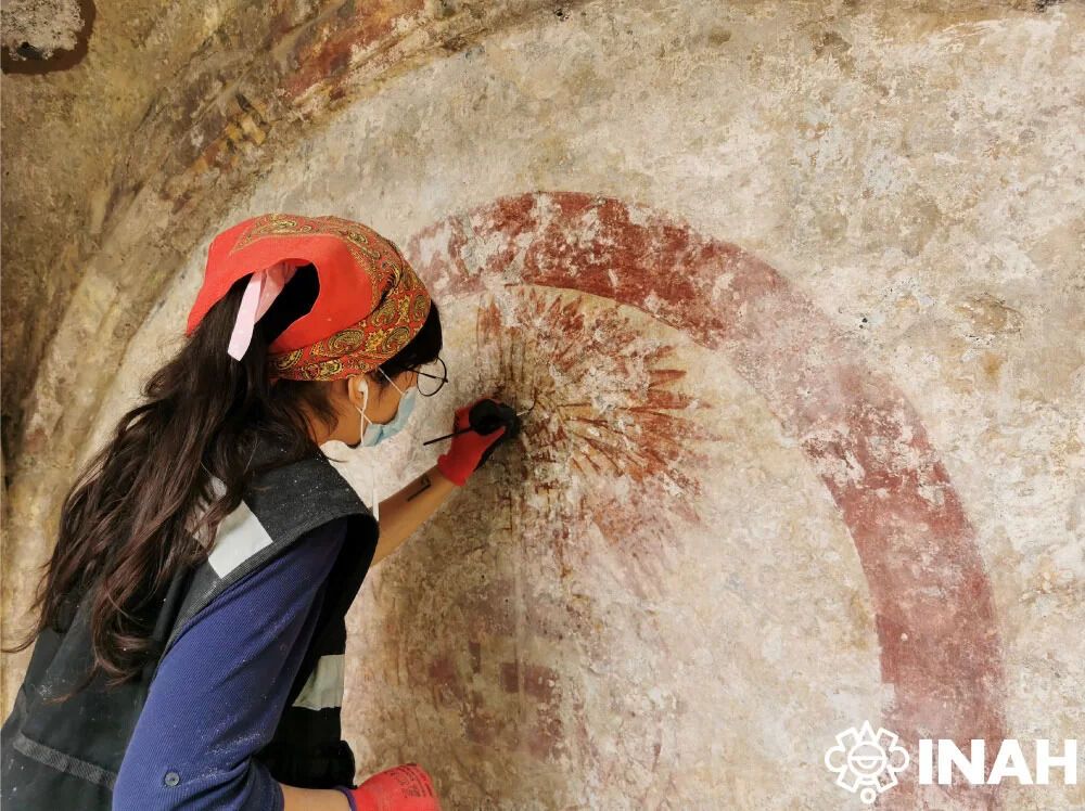 500-летнюю фреску бога алкоголя нашли в церкви в Мексике