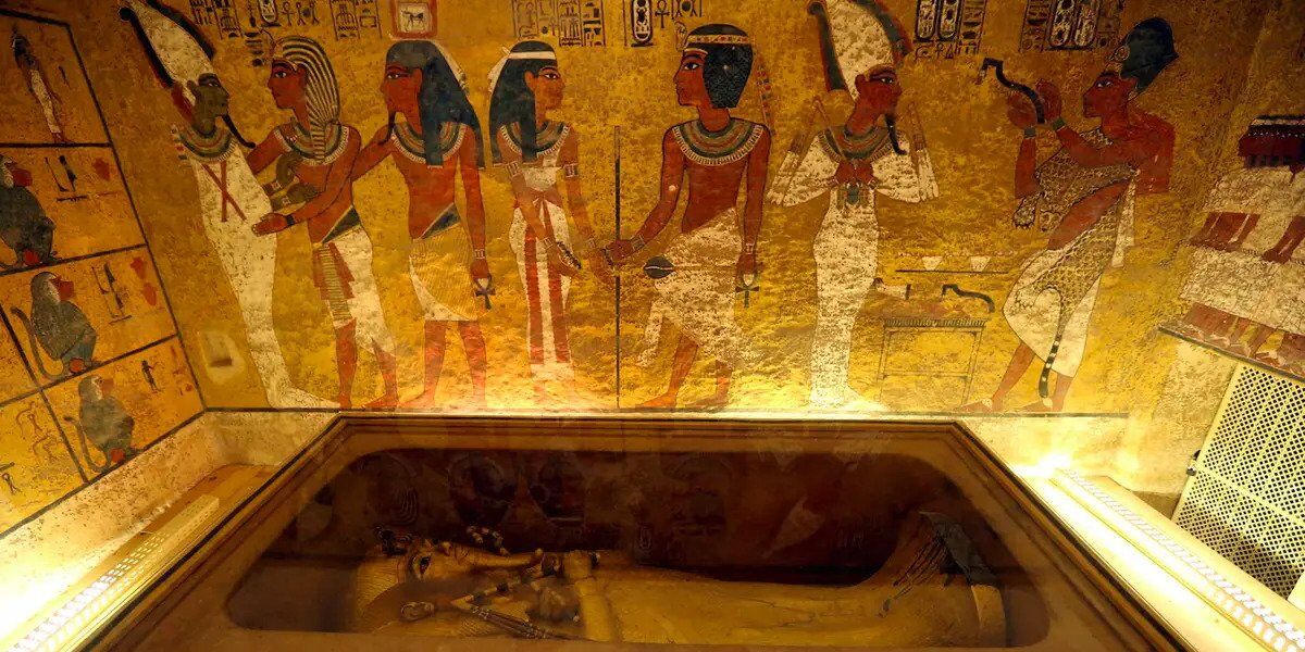 Похоронна камера фараона Тутанхамона