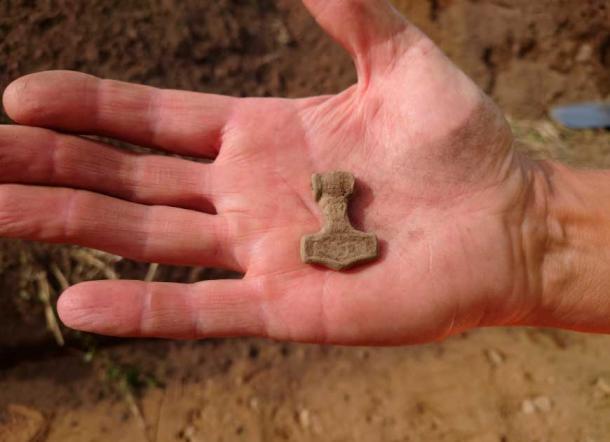 В Швеции археологи нашли ''молот тора'' датированный 10 веком (фото)