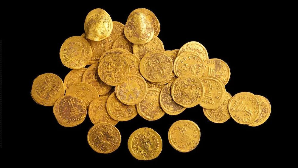 В Ізраїлі археологи знайшли понад чотири десятки золотих монет пізньої Римської та Візантійської імперій