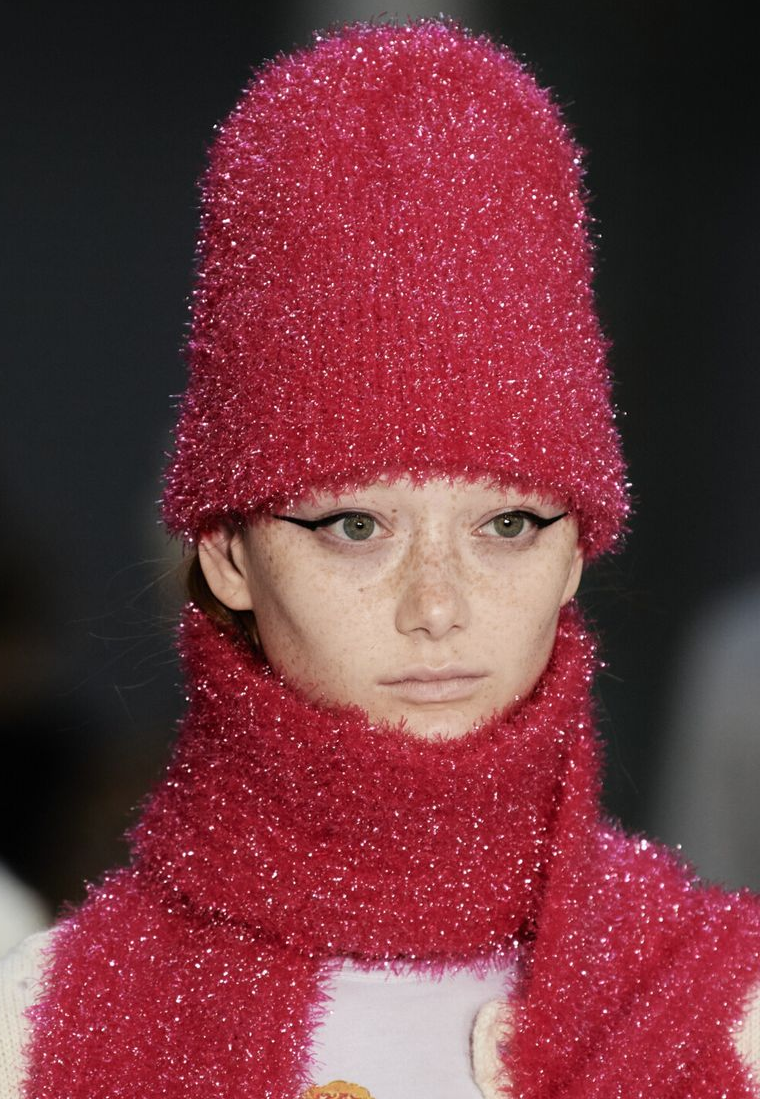 Шапка-біні - модні шапки 2022 - які шапки в моді в сезоні осінь зима