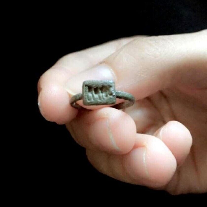 В Омане обнаружили серебряные украшения возрастом 5 тысяч лет (фото)
