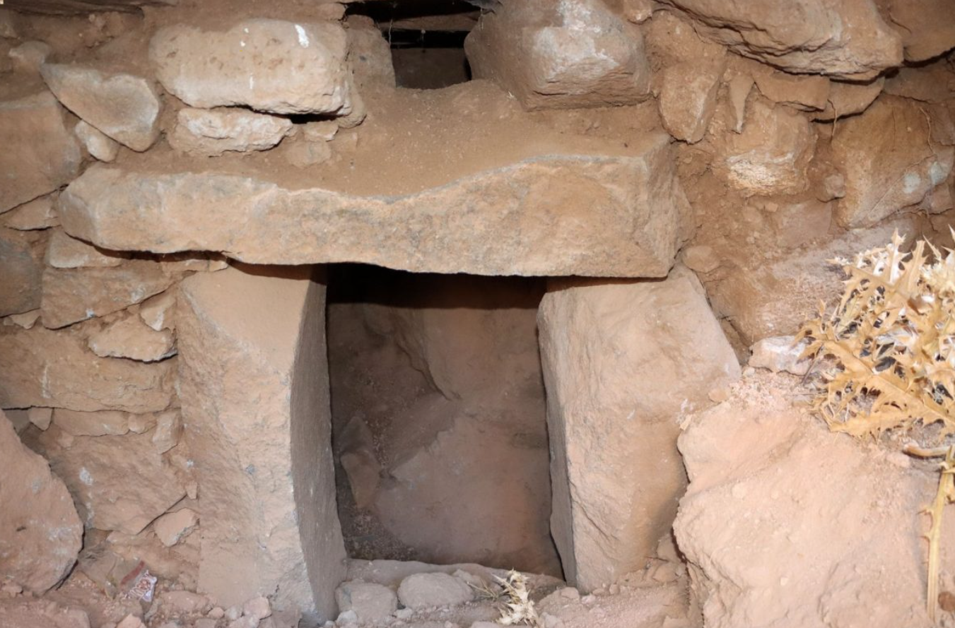 Вчені розкопали другий храм царя Менуа та інші артефакти у Туреччині - фото