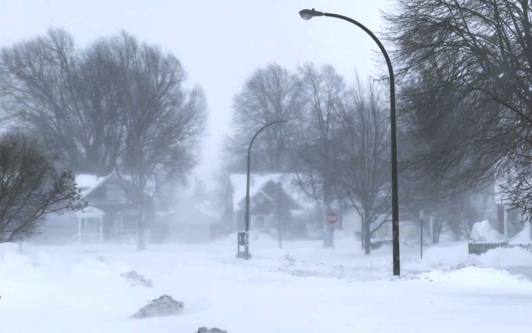 Снежная буря накрыла США - есть погибшие, а миллионы американцев без электричества - фото и видео вьюги в США
