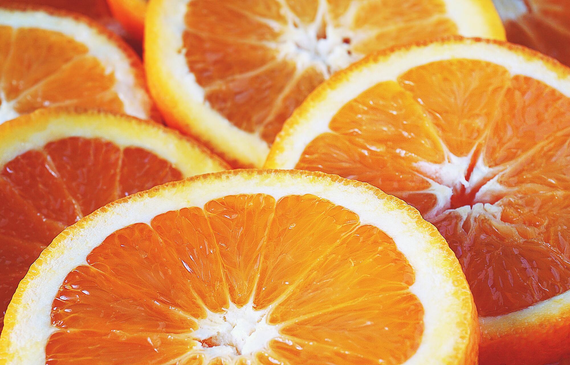 Які продукти не можна їсти перед сном - чому апельсини не можна їсти перед сном