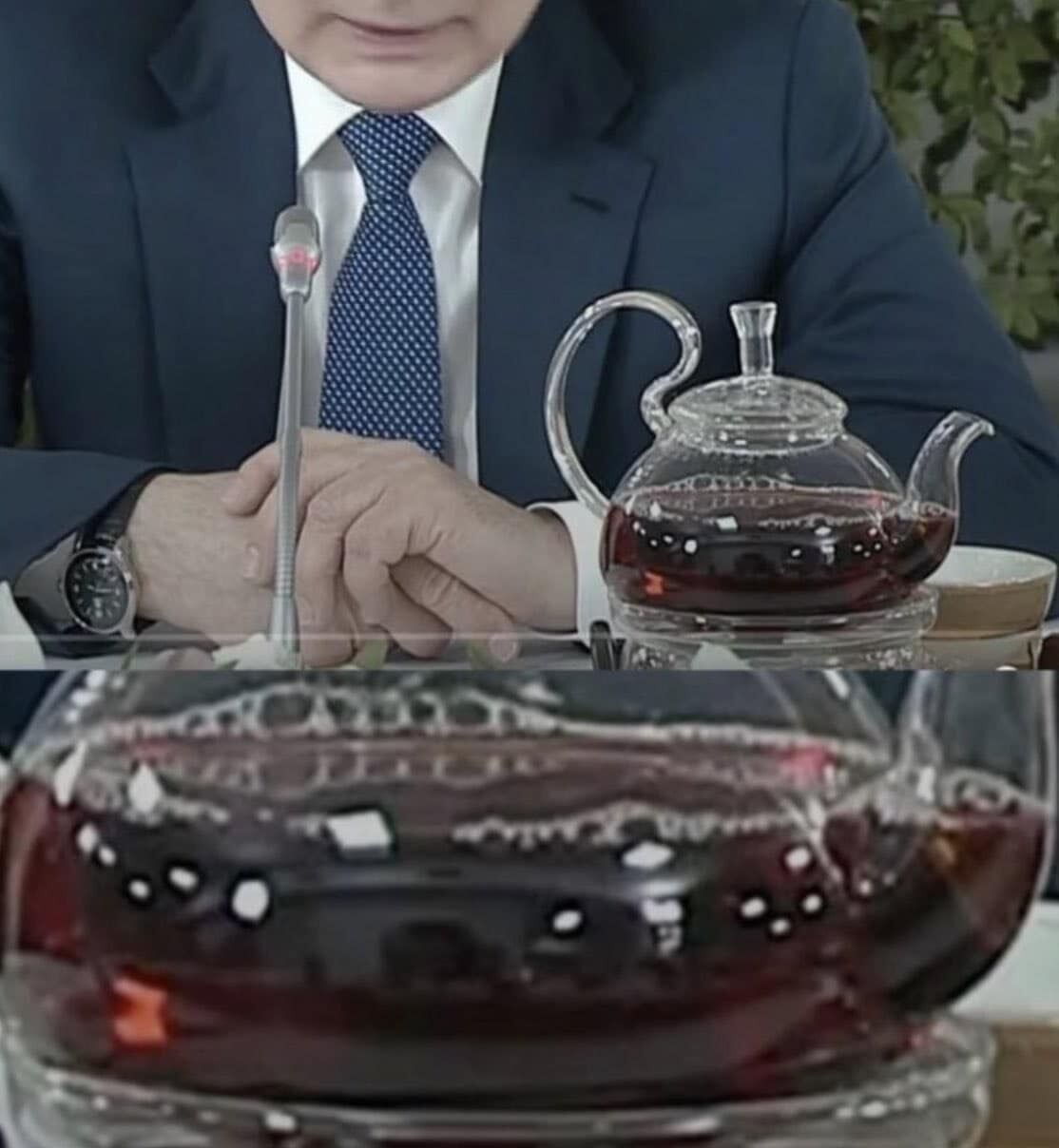 Путіна на ''зустрічі зі стюардесами'' видав чайник