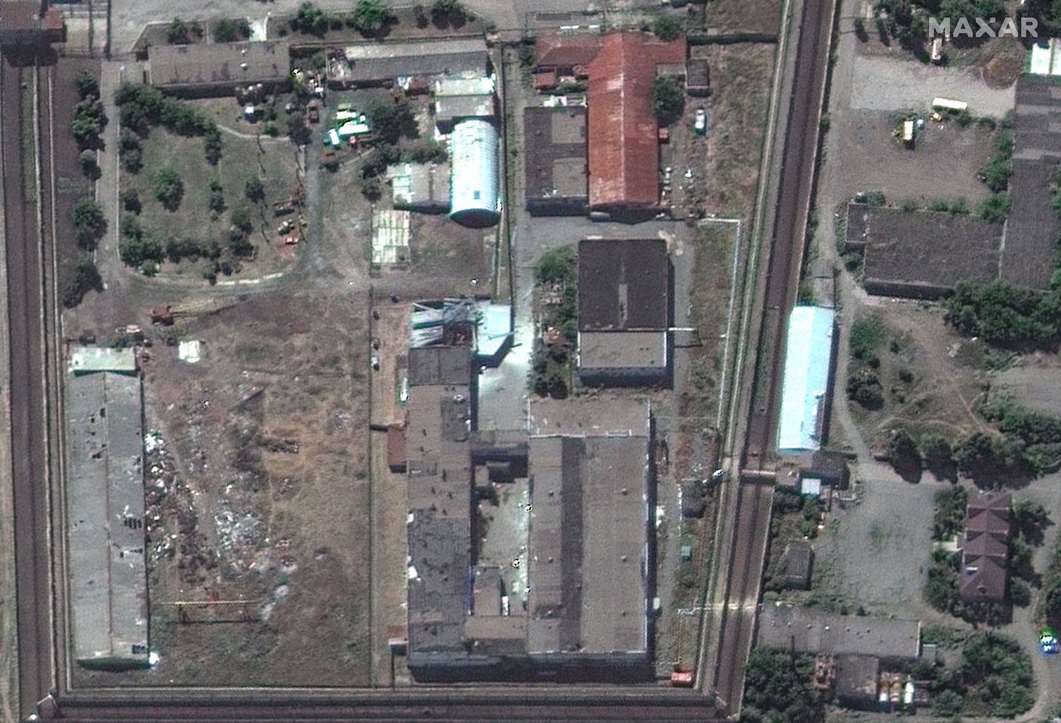 Спутниковые снимки барака Еленовки после трагедии (датированные 30 июля)