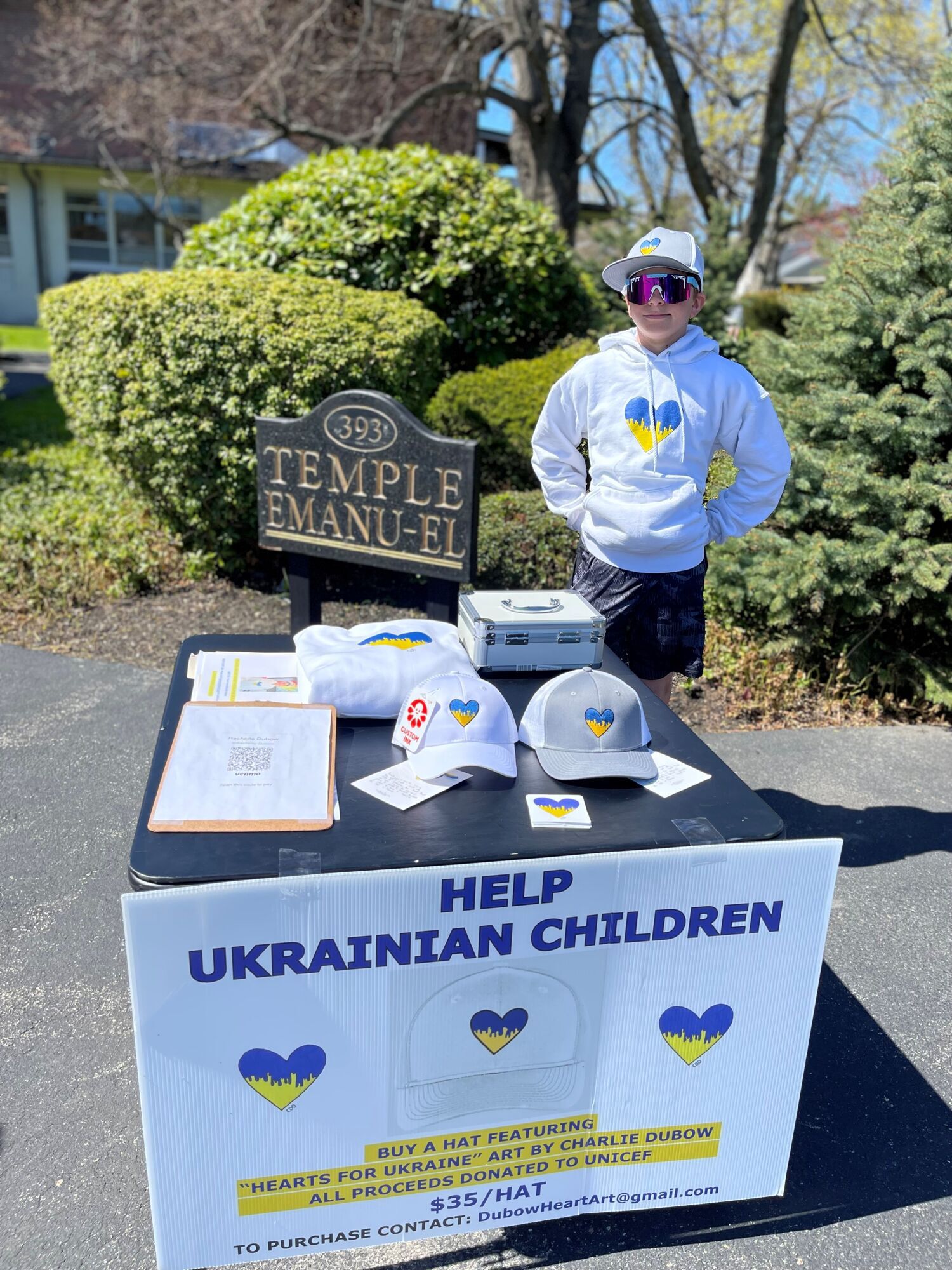11-летний мальчик из США собрал 25 000 долларов для украинских детей