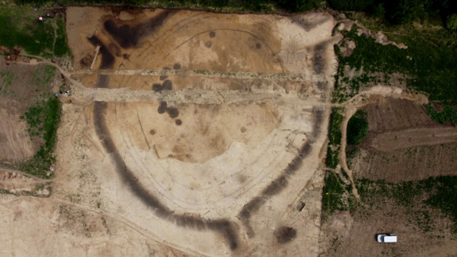 Археологи нашли загадочное 7000-летнее круглое сооружение вблизи Праги
