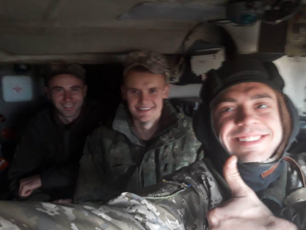 Ярослав Мельник із товарищами по службі