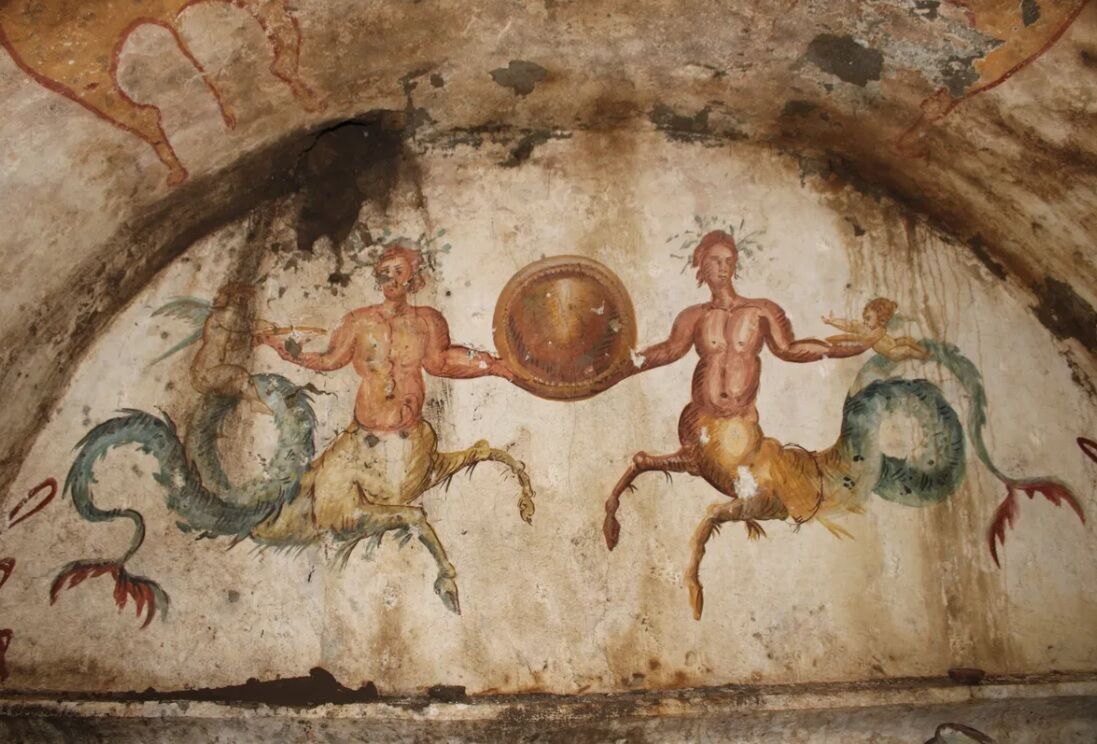 A sealed tomb with the image of Cerberus guarding the underworld found in Italy (photo)