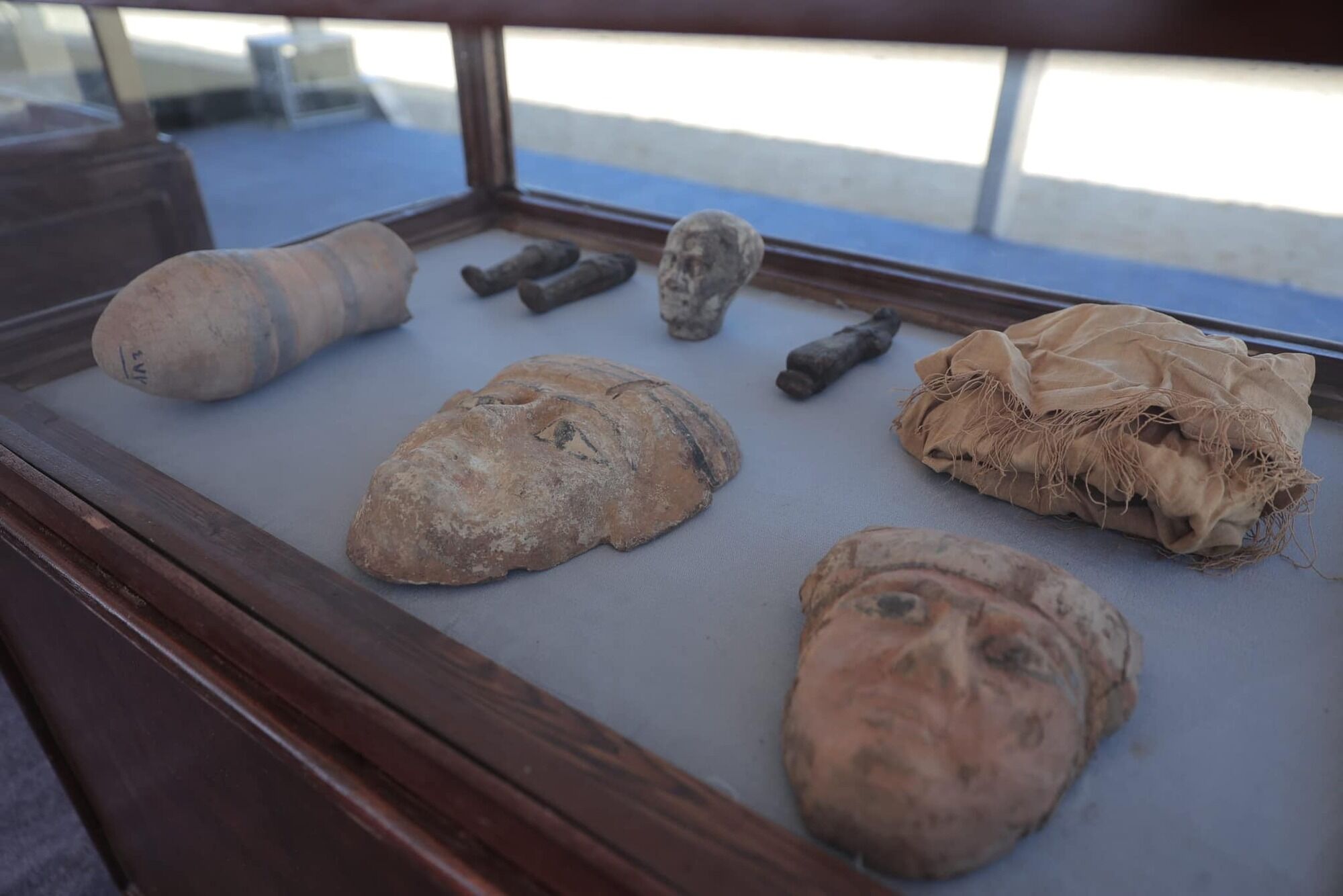 У Єгипті знайшли ''святкову'' труну з мумією доньки первосвященника, якій 3000 років (фото)
