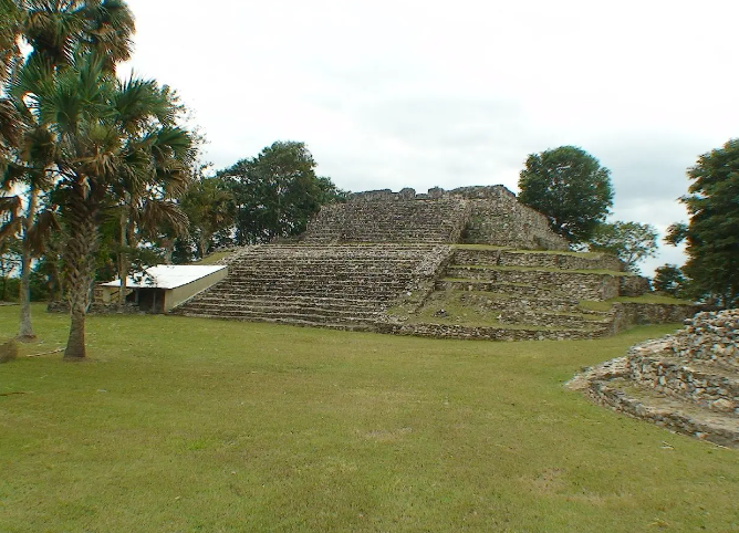 A building associated with the ancient Mayan cult discovered in Mexico (photo)