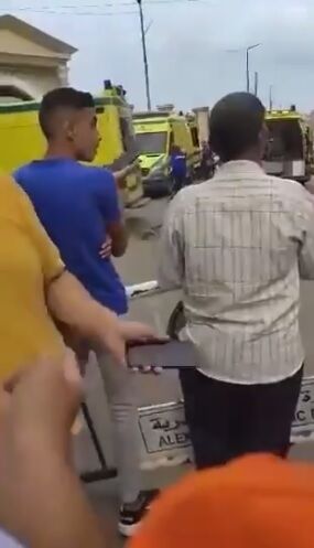 У Єгипті поліціянт розстріляв автобус із туристами з Ізраїлю, є жертви (фото та відео)