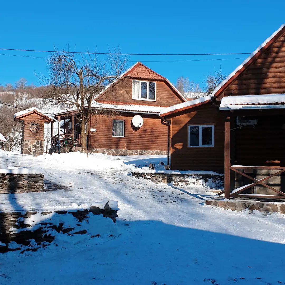 Где бюджетно прокатиться на лыжах в Украине. Первый снег не за горами, а в горах