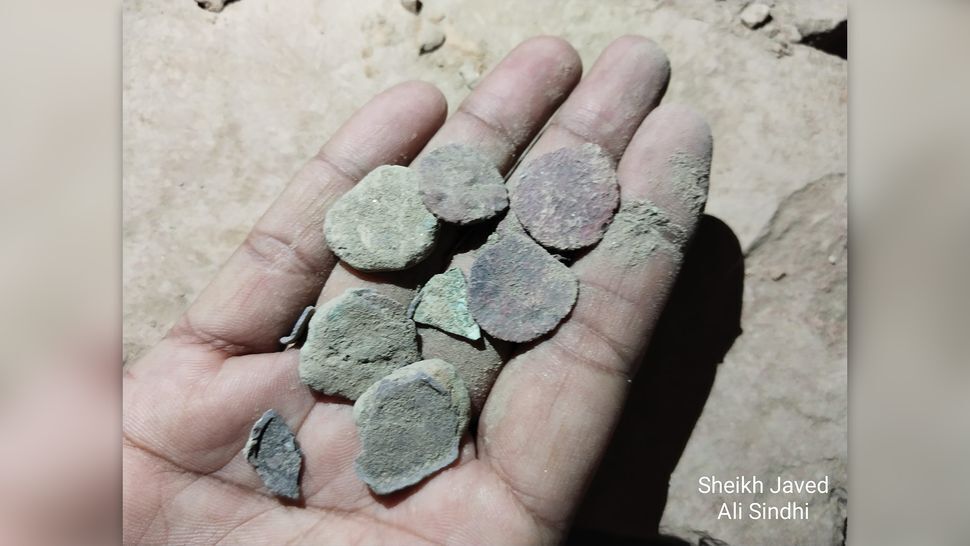 2000-year-old coin cache discovered in ancient Buddhist temple in Pakistan (photo)