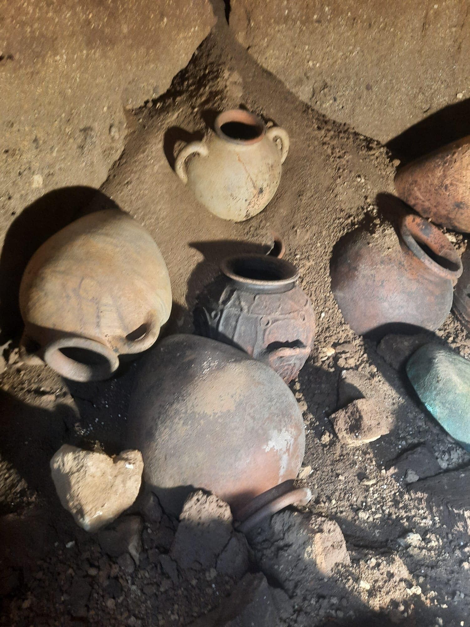 В Італії археологи відкрили гробницю, якої не торкалися 2600 років (фото)
