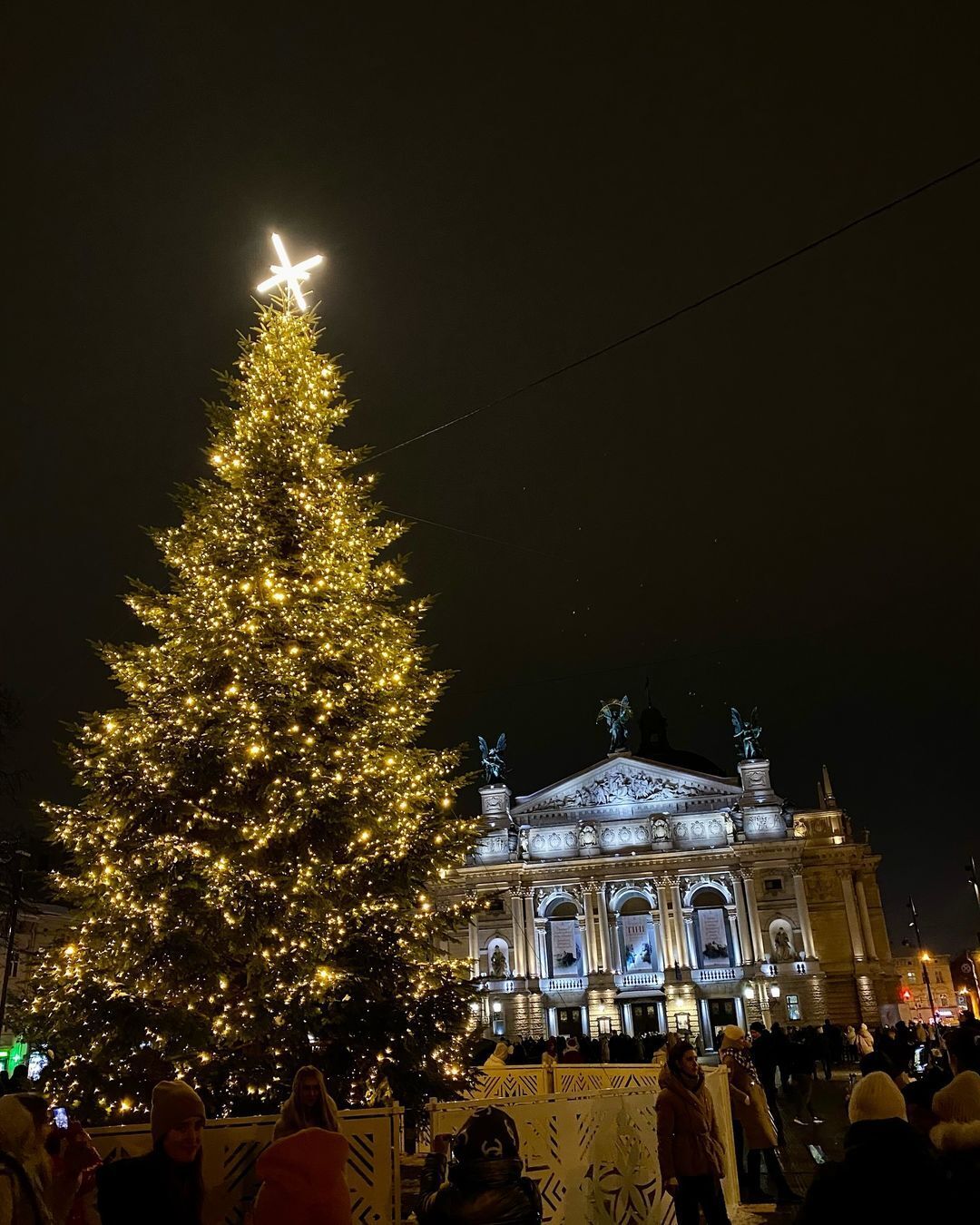 Коляда во Львове. Что ожидает жителей и гостей города в рождественские дни и где отведать Святого ужина