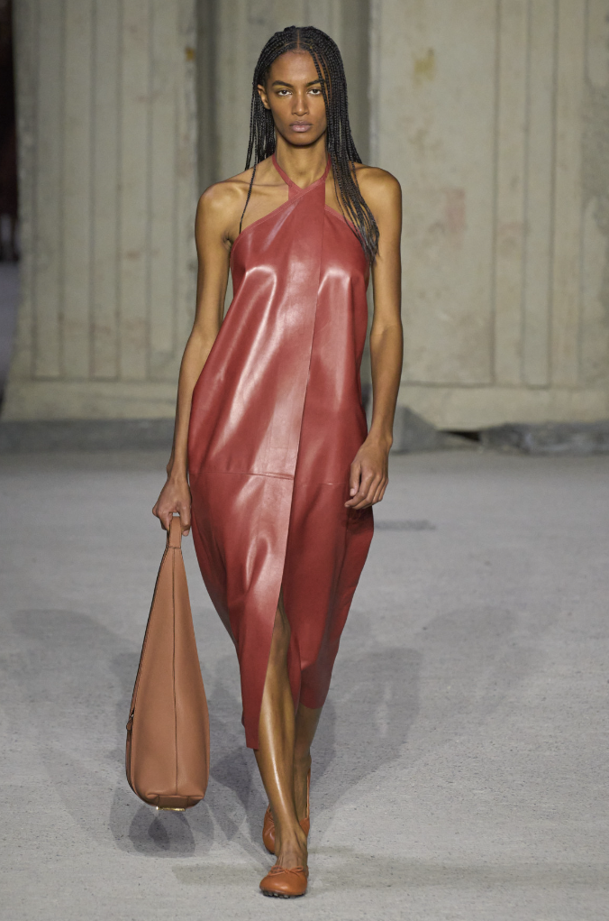 Fashion trends 2023 - designers showed leather items that will be in trend in spring 2023
