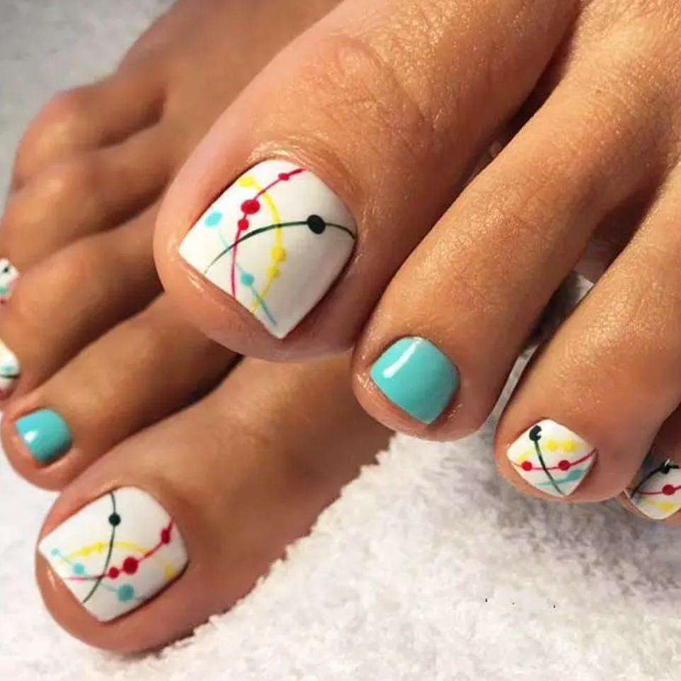 Pedicure for summer 2023 - an interesting and stylish pedicure