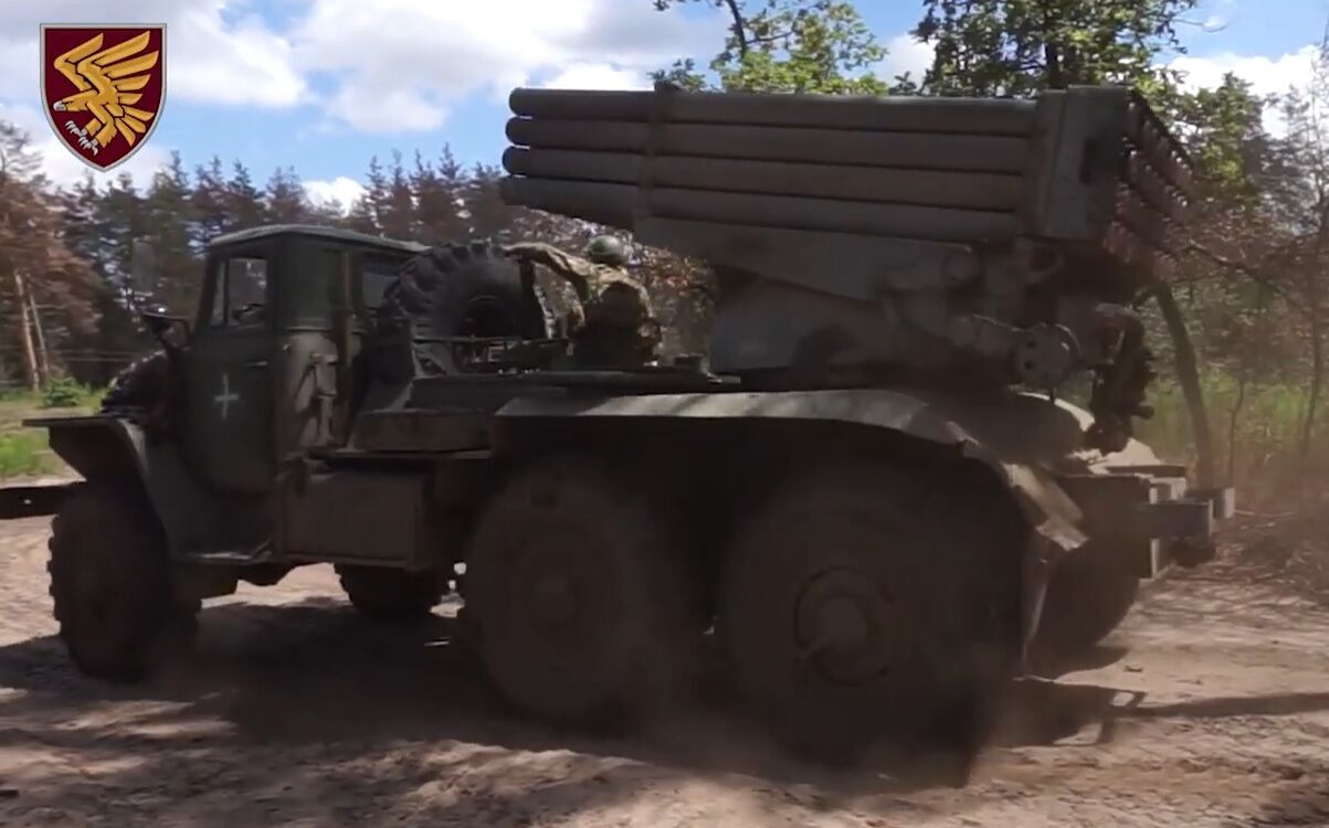 Бійці 95-ї бригади показали, як ''насипають'' вогню ворогу з його ж зброї (відео)