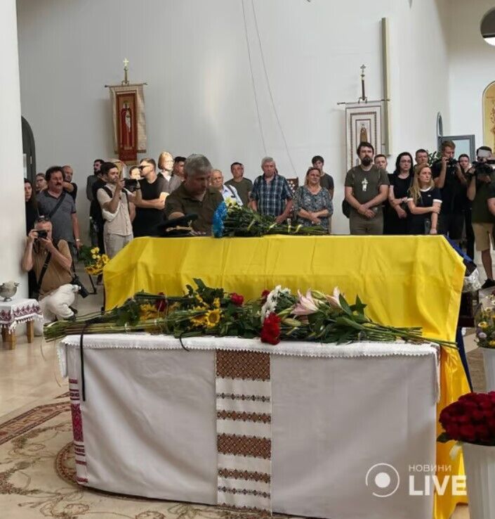 Трагічна загибель ''Джуса'': у Києві почали церемонію прощання (фото, відео) 