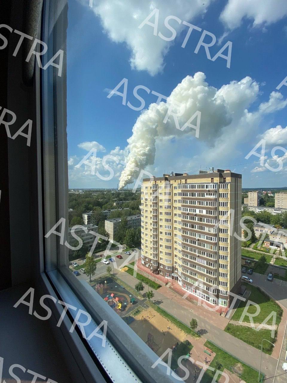 Під Москвою масштабна пожежа: палає акумуляторний завод (фото та відео) 